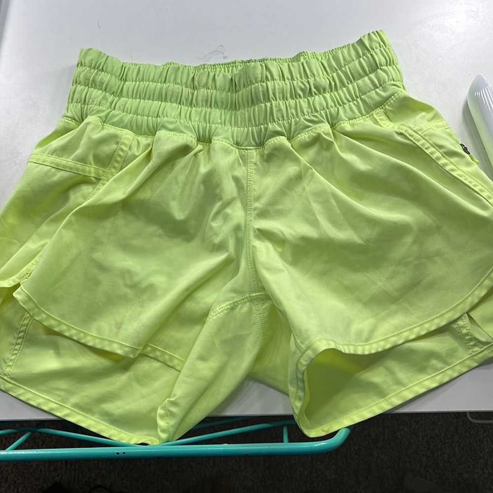 Neon Lululemon